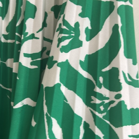 Green/White Vintage Bold Floral Trevira Long Pleated Maxi Skirt Size Small - Picture 4 of 13